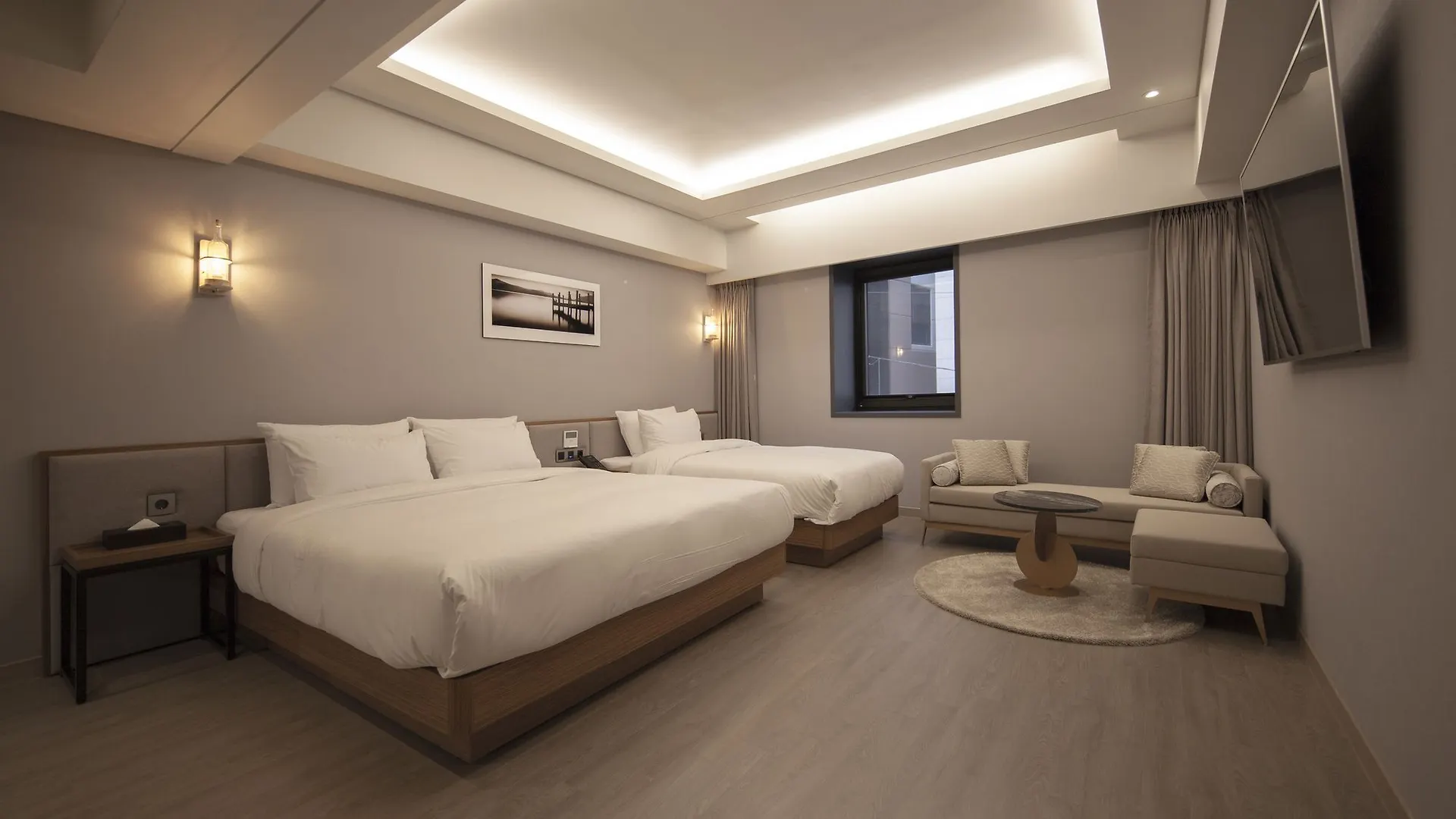 ***  Hound Hotel Seomyeon-Bumcheon Busan South Korea